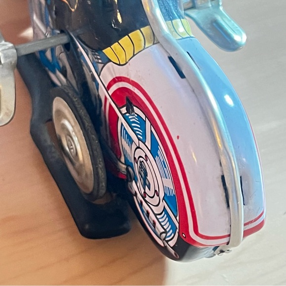 1970s CLOCKWORK TIN WINDUP CIRCLING MS-702 TOY MOTORCYCLE, CHINA 602, VINTAGE - Picture 10 of 10